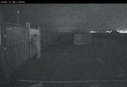 Jó minőségű, alacsony fényérzékenységű analóg kamera