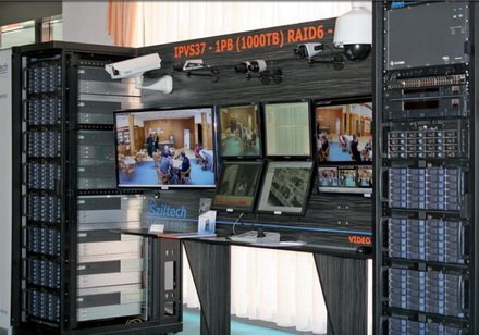 Egy petabyteos videorögzítő szerver