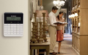 Bosch Security Systems új Amax panel 4000 hibrid eszköz DSRF vezeték nélküli technológiával