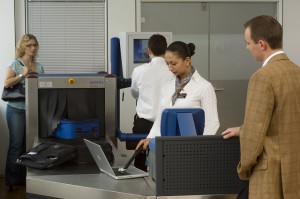 Mintavételezés robbanóanyag detektorral