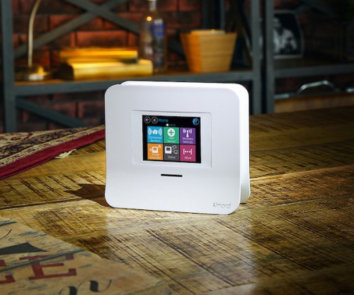 Innovációk a 2016-os Las Vegas-i CES (Consumer Electronics Show) találkozónForrás. http://cdn.thegadgetflow.com/wp-content/uploads/2016/01/Securifi-Almond-3-Router-and-Security-Alarm-01.jpeg