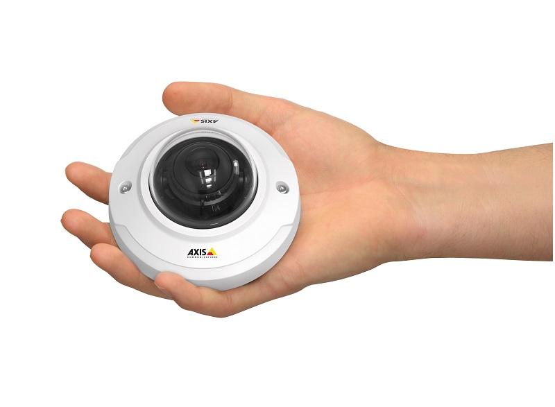 Új Axis mini dóm kamerák a diszkrét beltéri videó megfigyeléshez. HDTV képminőség Forrás: Aspectis Kft