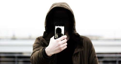 Vedd elő a jobbik arcod bankkártyás vásárláshoz! Forrás: http://www.freep.com/story/money/business/2016/11/04/mastercard-selfies-prove-cardholder-identity/92791812/