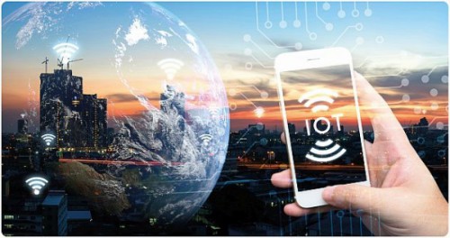 Totális káosz az interneten biztonsági kockázatokkal - egységesíteni kellene az IoT-t megvalósító technológiákat ? Forrás: http://computerworld.hu/computerworld/totalis-kaosz-az-interneten.html