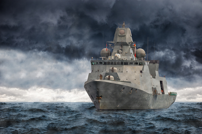 Laptop és Góliát...Cyber attack félelem a hadihajók világában Forrás: http://www.securityweek.com/us-warship-collisions-raise-cyberattack-fears