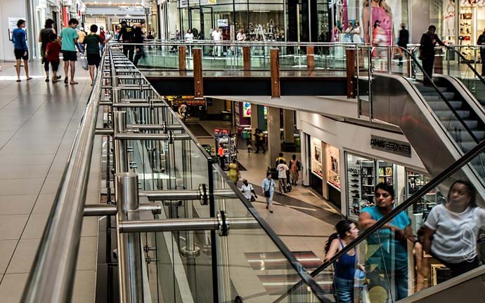 plaza-traka-retail